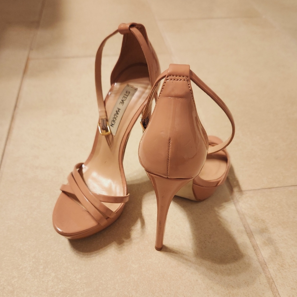 High heeled slingbacks